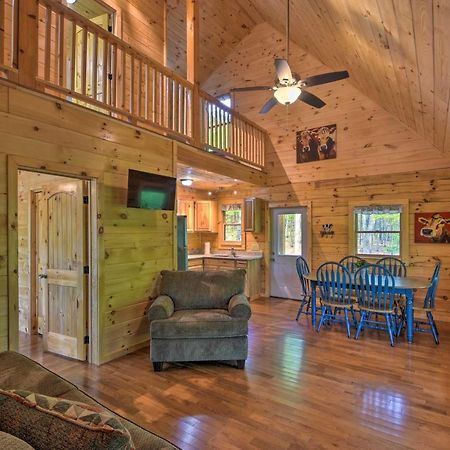Murphy Cabin With Spacious Deck And Forest Views! Экстерьер фото