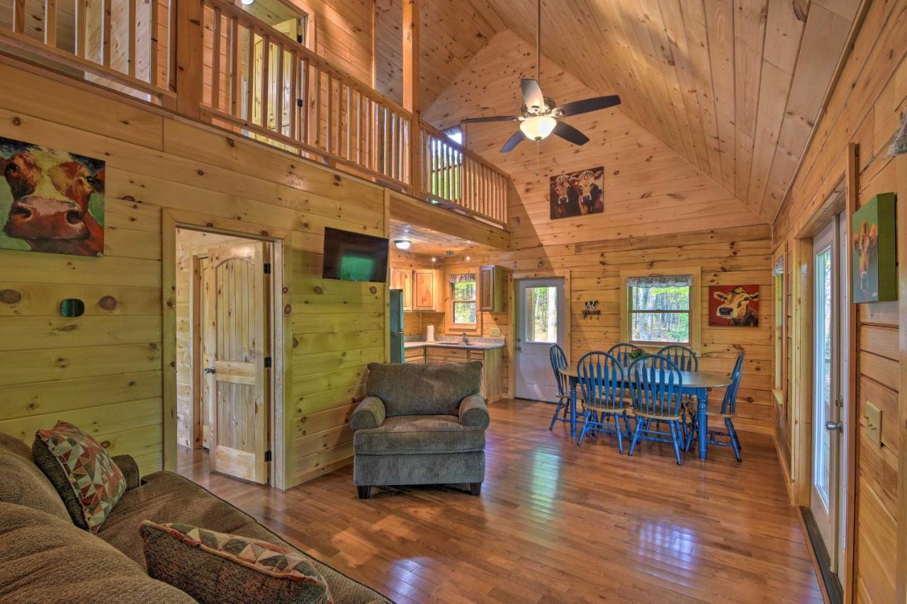 Murphy Cabin With Spacious Deck And Forest Views! Экстерьер фото