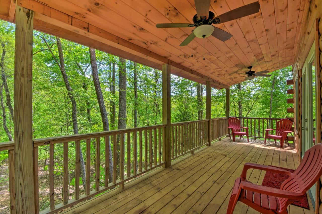 Murphy Cabin With Spacious Deck And Forest Views! Экстерьер фото