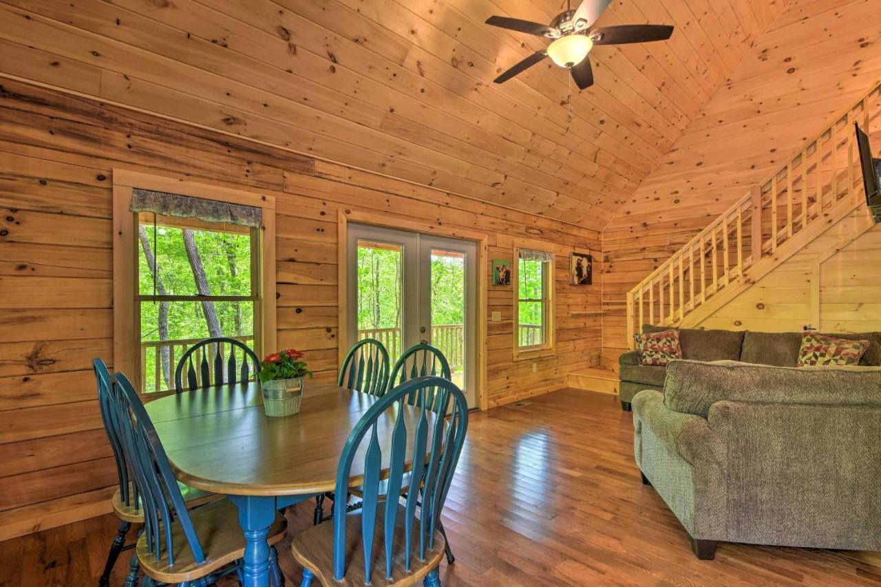 Murphy Cabin With Spacious Deck And Forest Views! Экстерьер фото