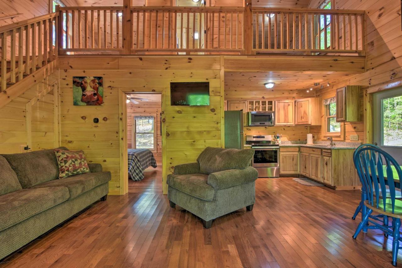 Murphy Cabin With Spacious Deck And Forest Views! Экстерьер фото