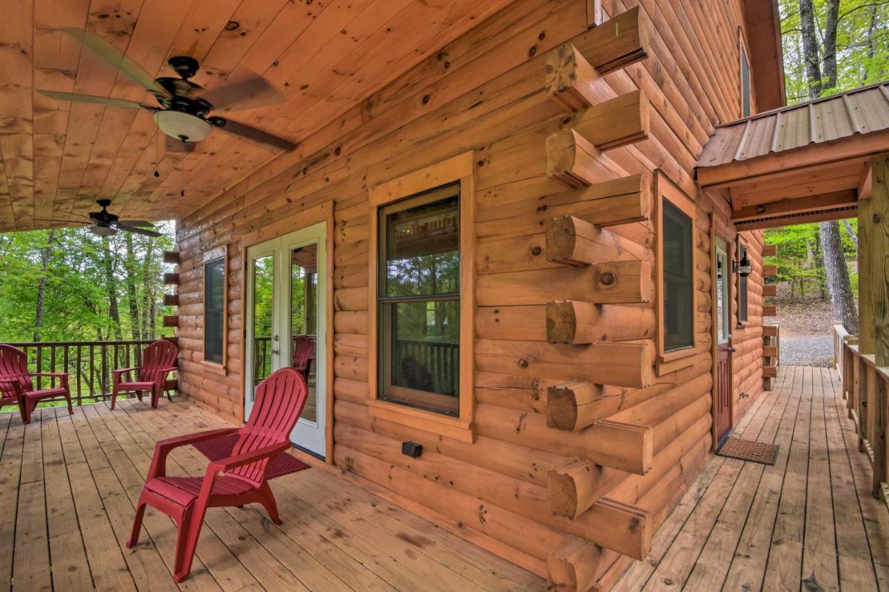 Murphy Cabin With Spacious Deck And Forest Views! Экстерьер фото