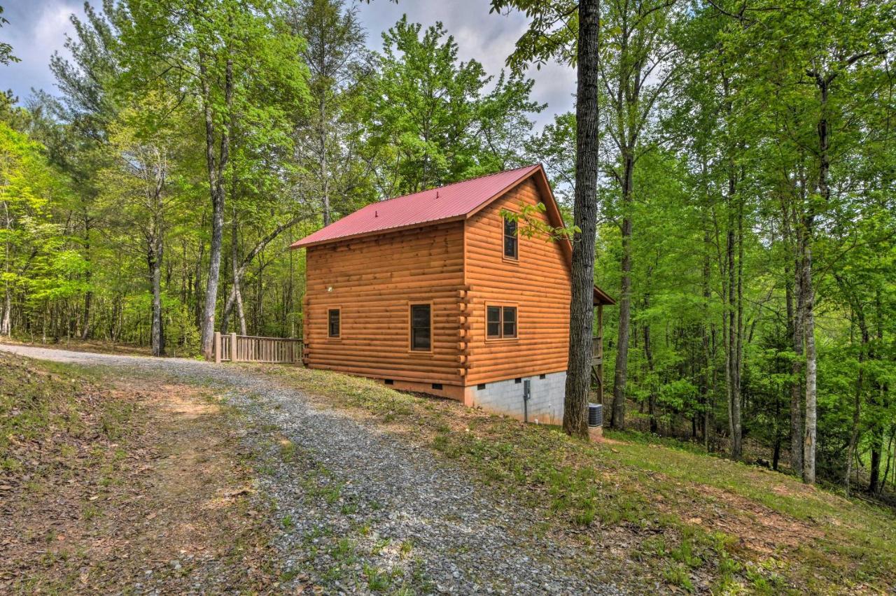 Murphy Cabin With Spacious Deck And Forest Views! Экстерьер фото