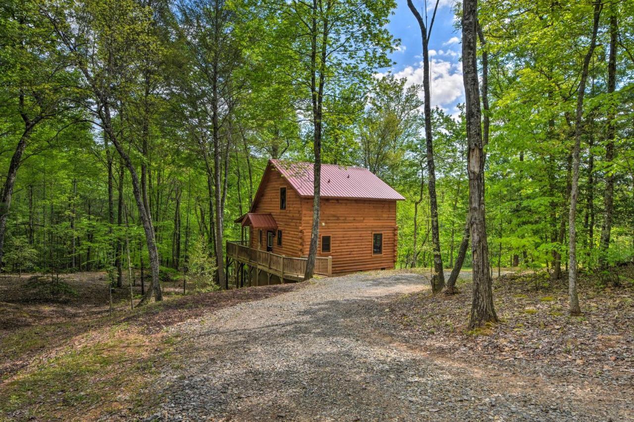 Murphy Cabin With Spacious Deck And Forest Views! Экстерьер фото